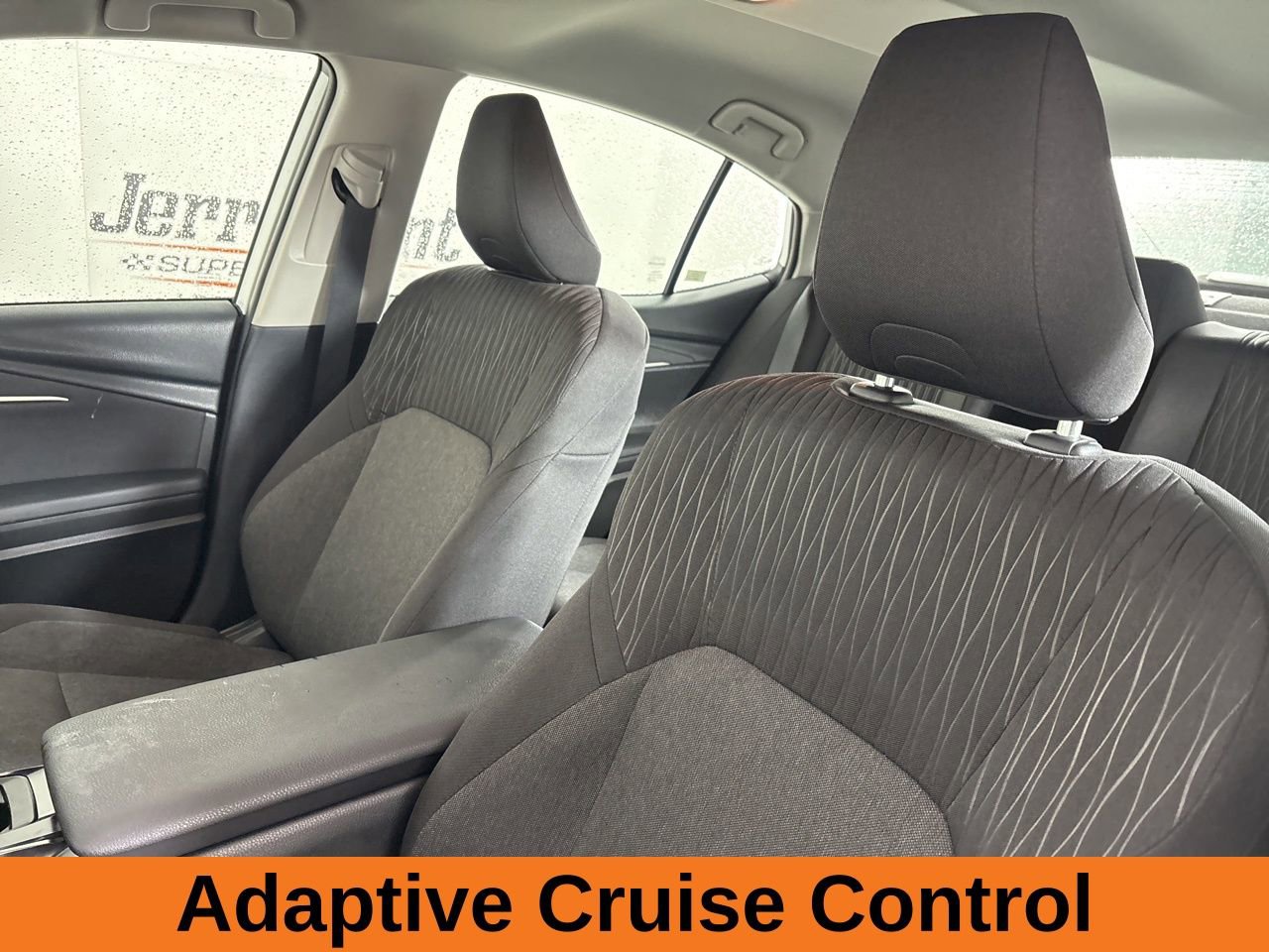 Used 2025 Toyota Camry SE FWD image 10
