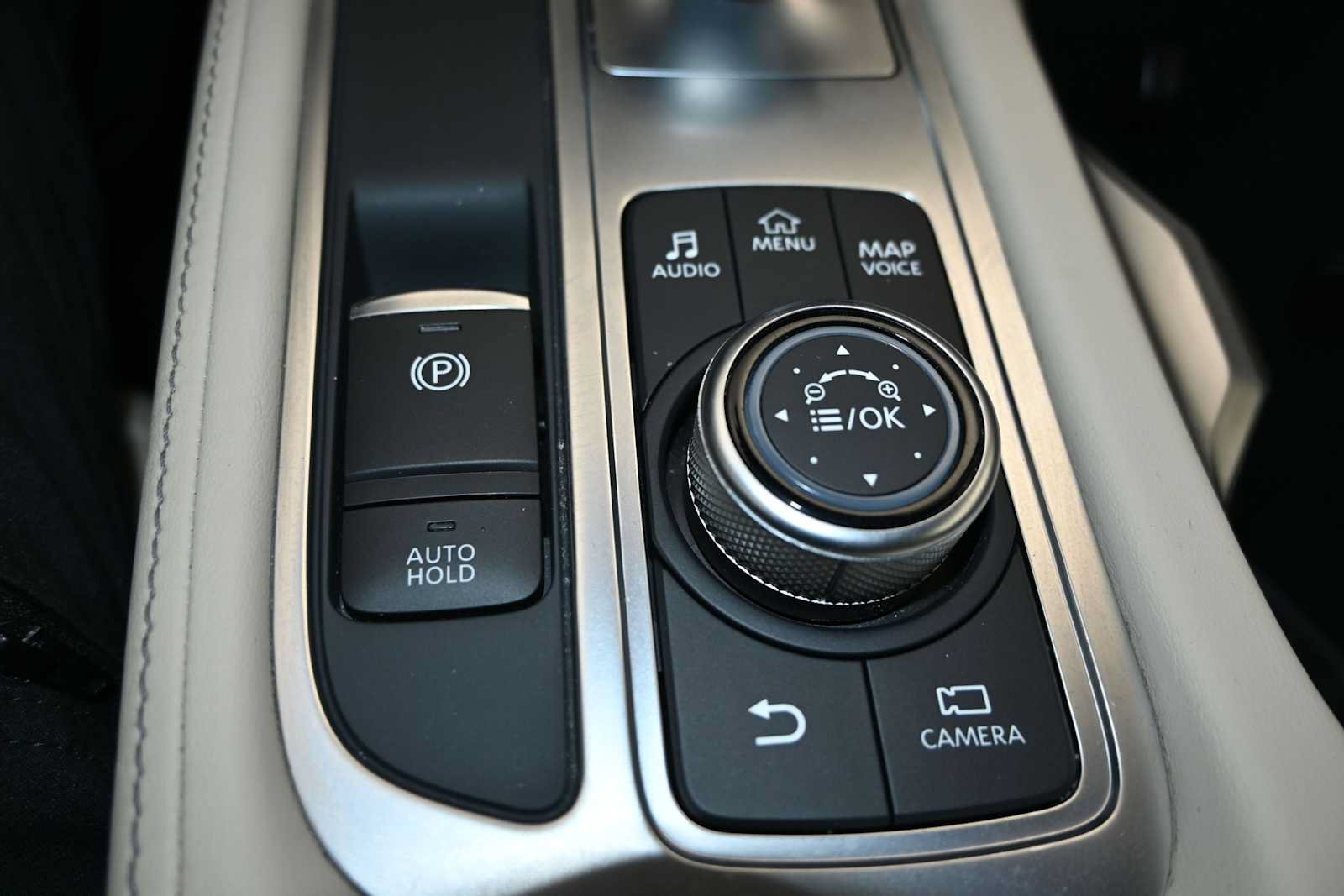 Used 2023 INFINITI QX60 Luxe w/ Cargo Package AWD/4WD image 12