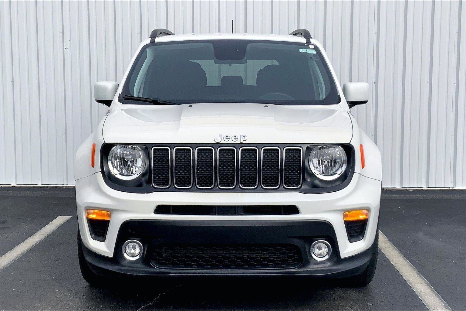 Used 2020 Jeep Renegade Latitude image 3