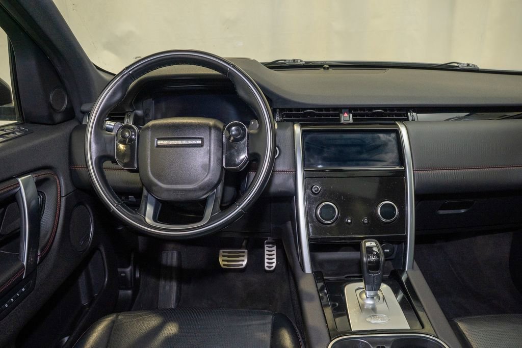 Used 2020 Land Rover Discovery Sport SE R-Dynamic image 2
