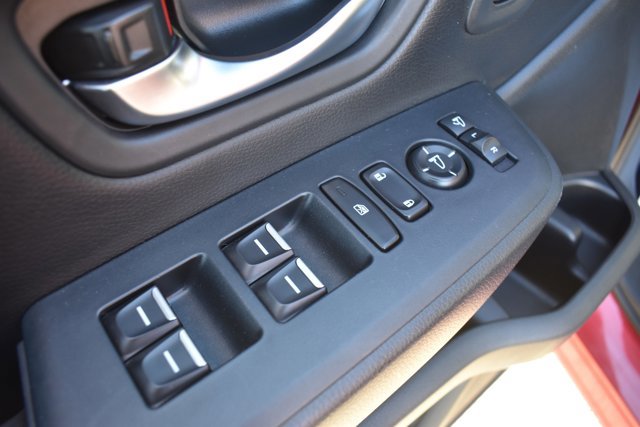 Used 2025 Honda Pilot Elite image 13