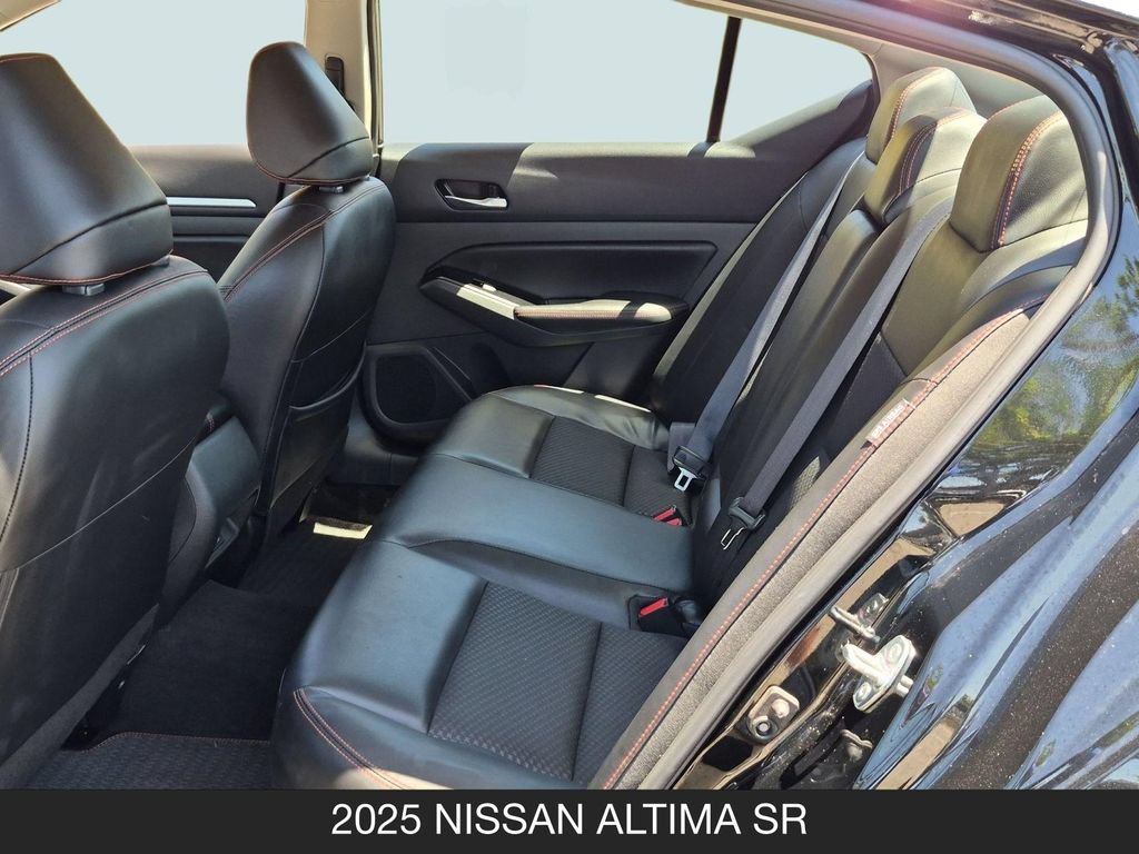 Used 2025 Nissan Altima 2.5 SR FWD image 16
