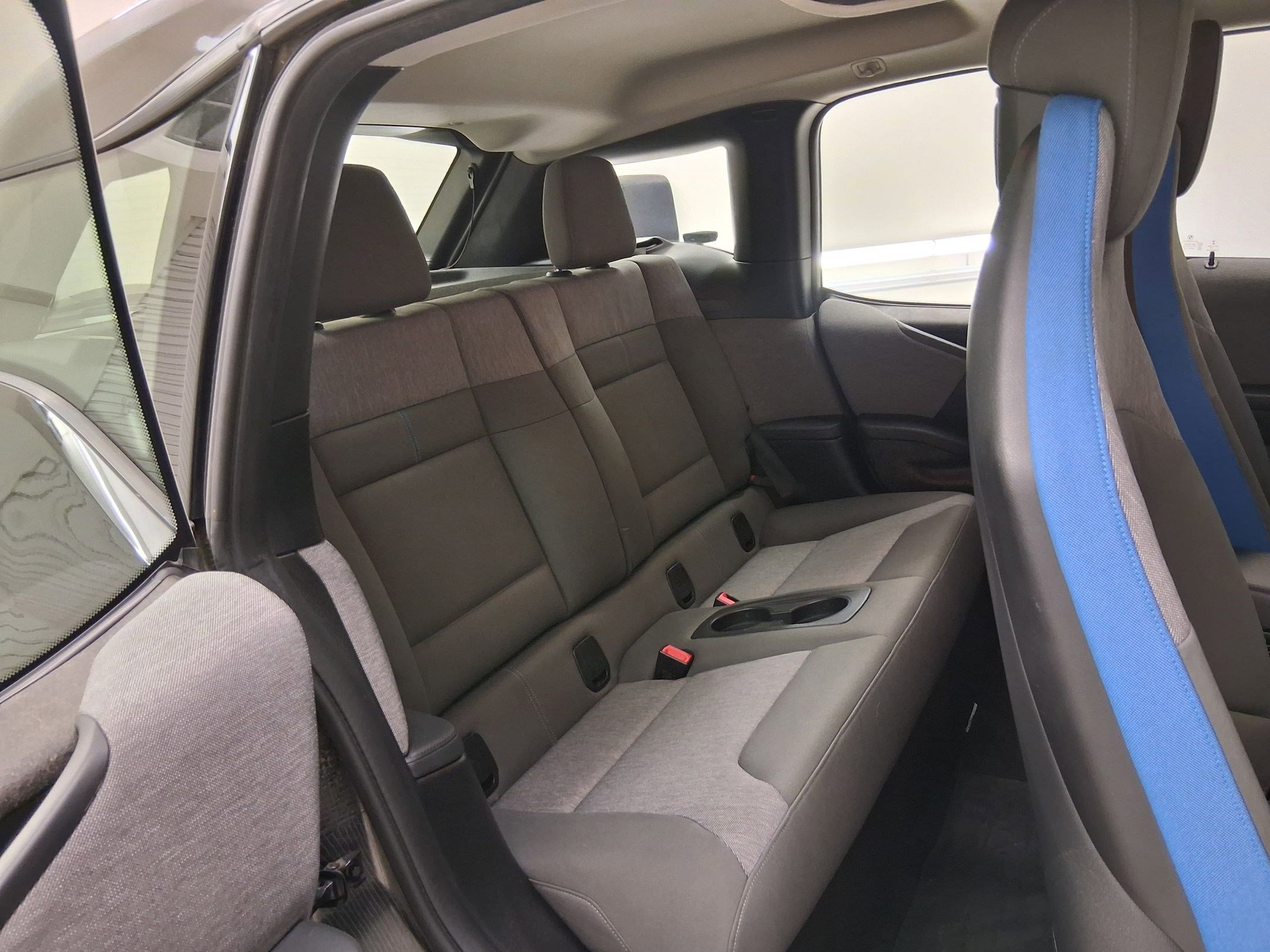 Used 2016 BMW i3 4dr HB w/Range Extender image 31