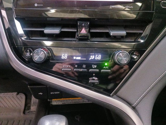 Used 2021 Toyota Camry XSE image 23