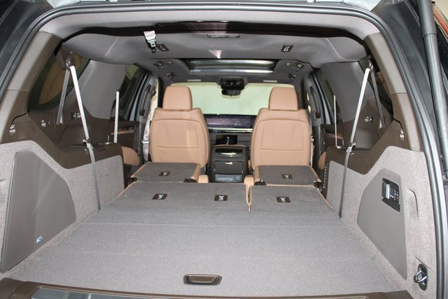 New 2026 Cadillac Escalade ESV Luxury w/ Touring Package image 34