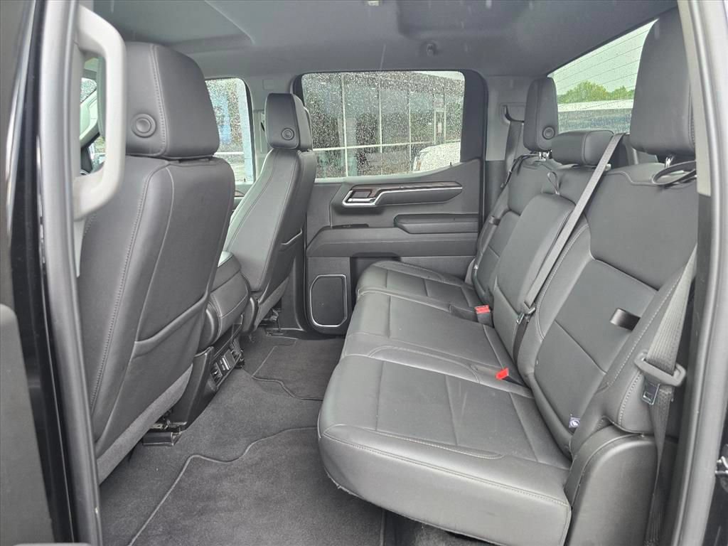 Used 2025 GMC Sierra 1500 SLT AWD/4WD image 12