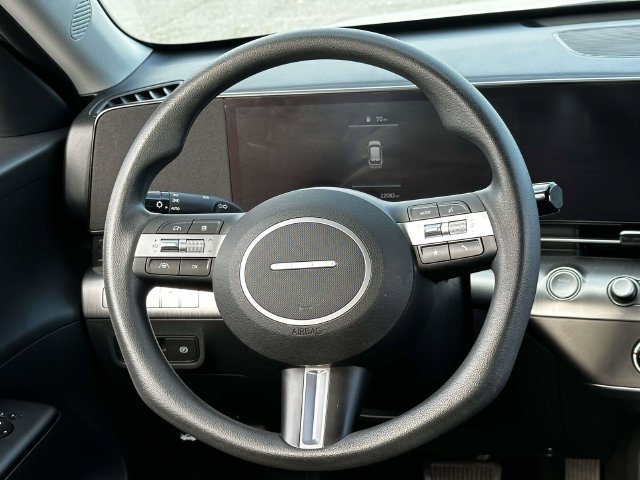 Used 2024 Hyundai Kona SE FWD image 21