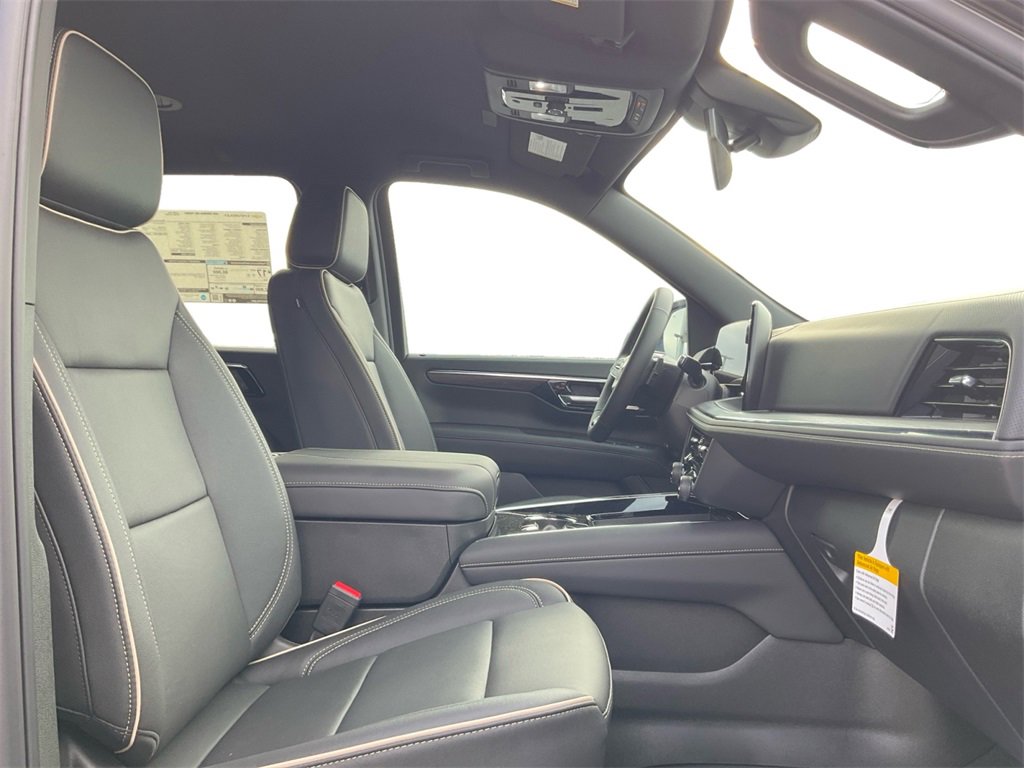 New 2026 Chevrolet Suburban Premier image 24