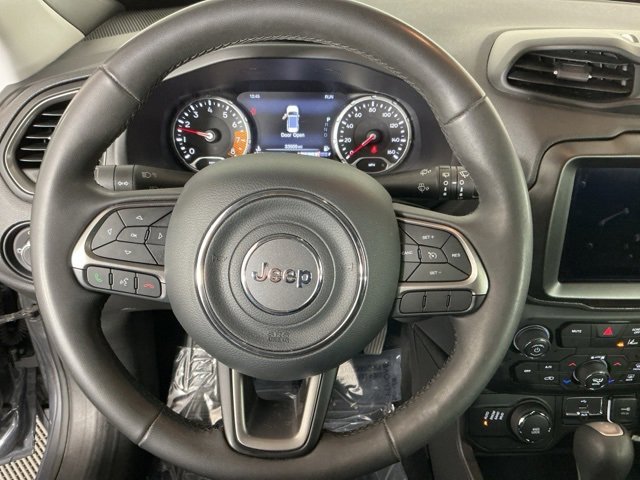 Used 2022 Jeep Renegade Latitude image 16