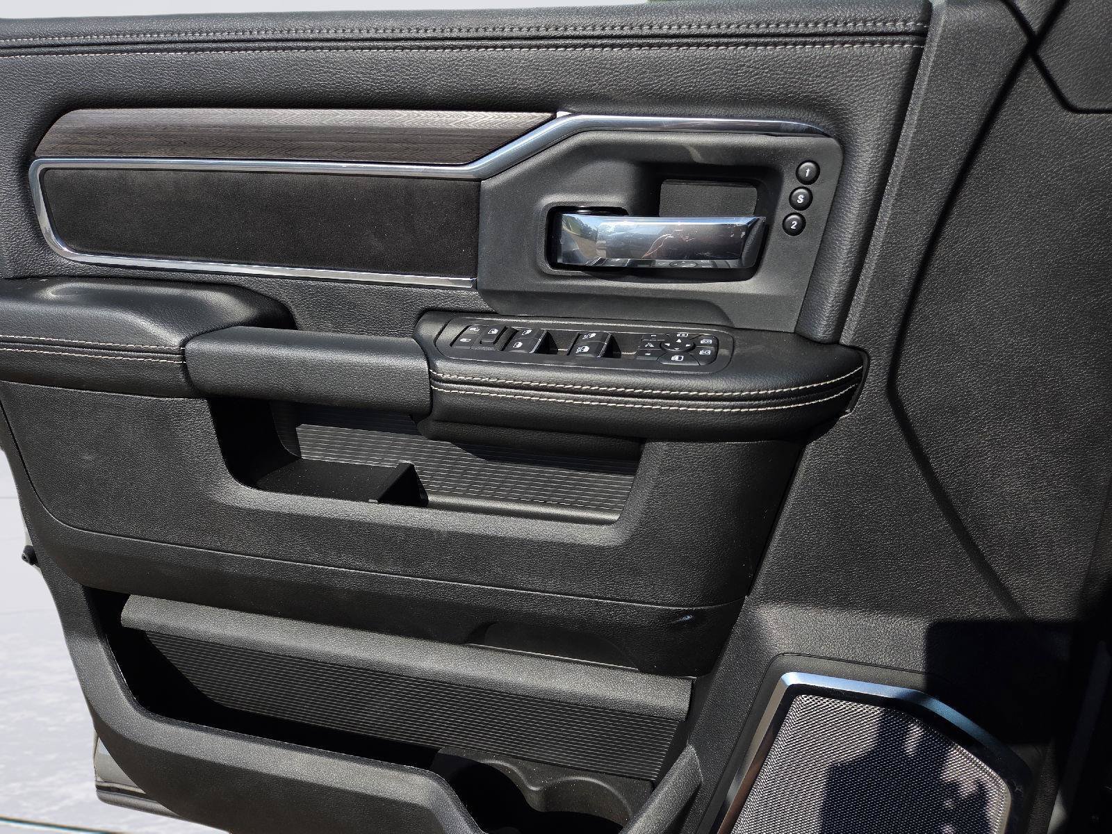 New 2027 RAM 3500 Laramie AWD/4WD image 15