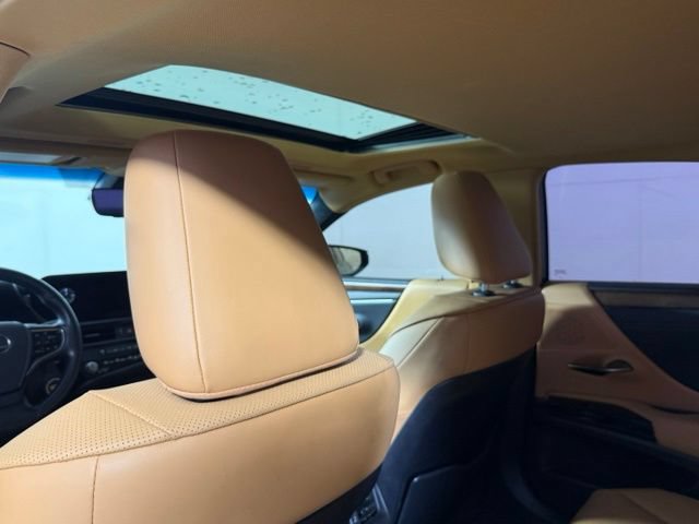 Certified 2024 Lexus ES 300h w/ Premium Package FWD image 24