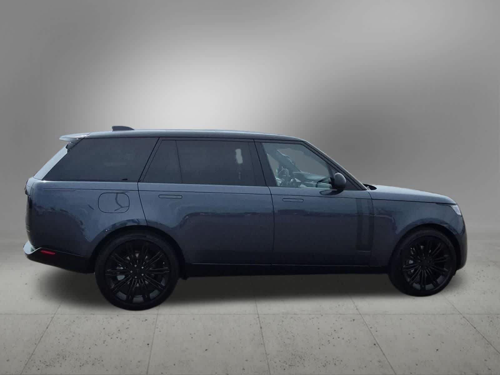 New 2026 Land Rover Range Rover Long Wheelbase SE AWD/4WD image 7