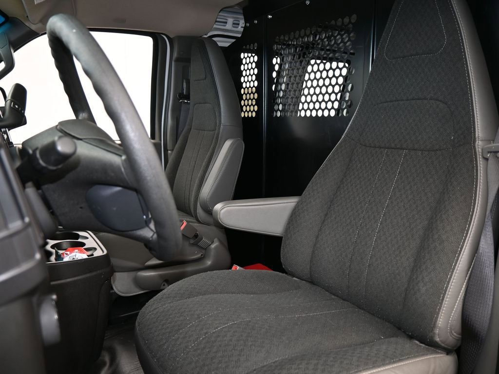 Used 2024 Chevrolet Express 2500 Work Van w/ Driver Convenience Package image 10