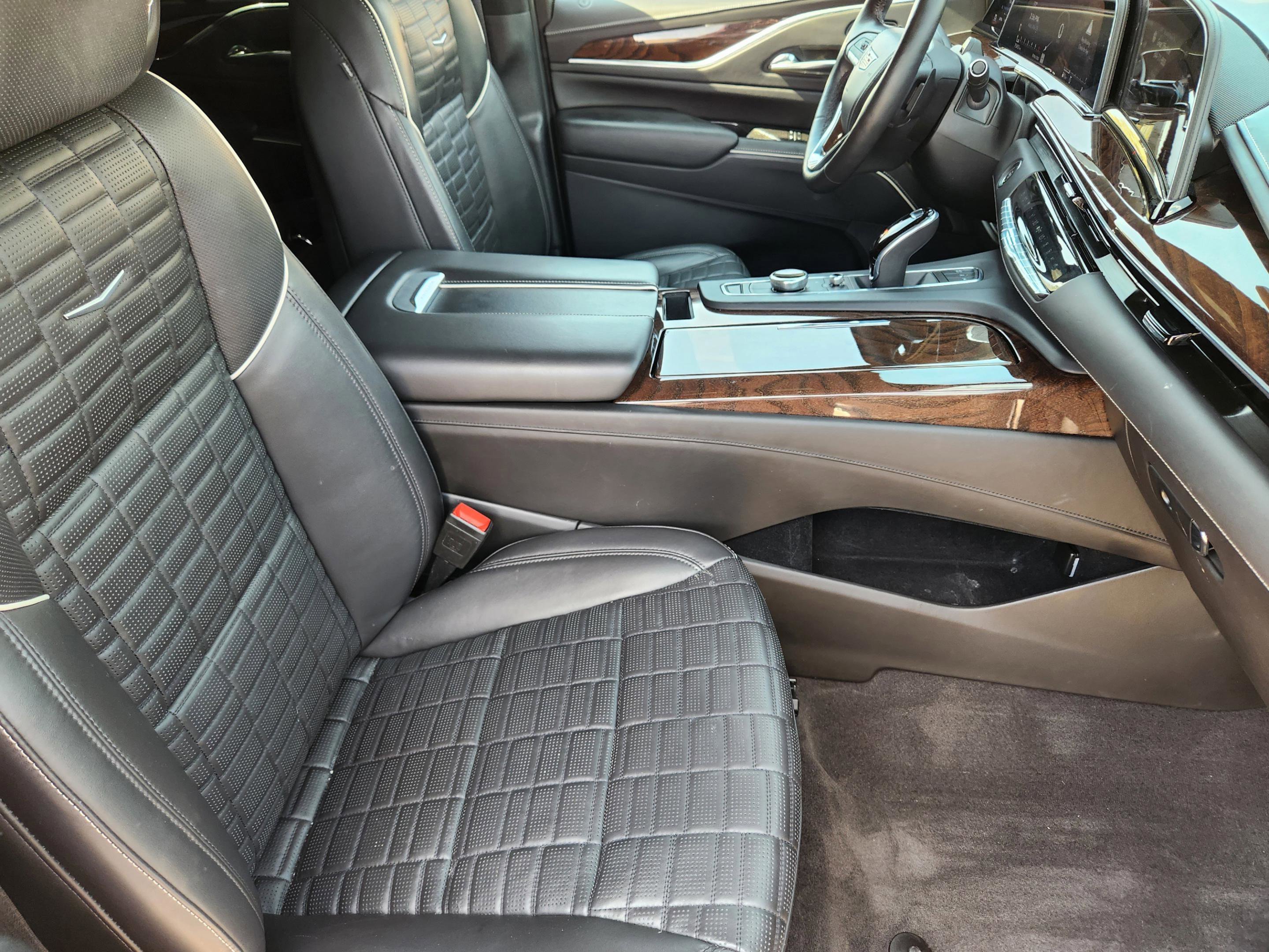 Used 2022 Cadillac Escalade Sport Platinum image 13