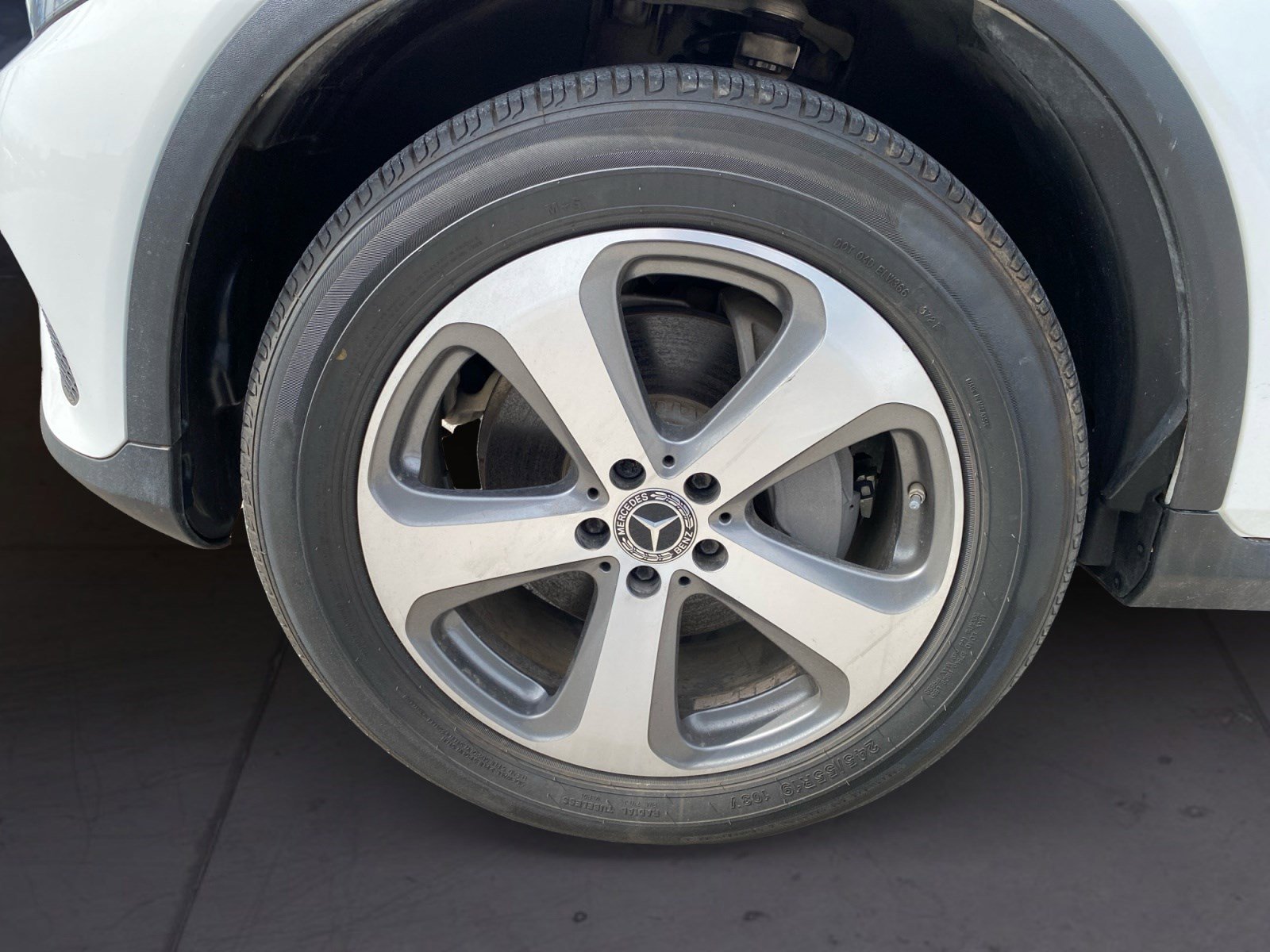 Used 2019 Mercedes-Benz GLC 300 4MATIC w/ Premium Package image 14