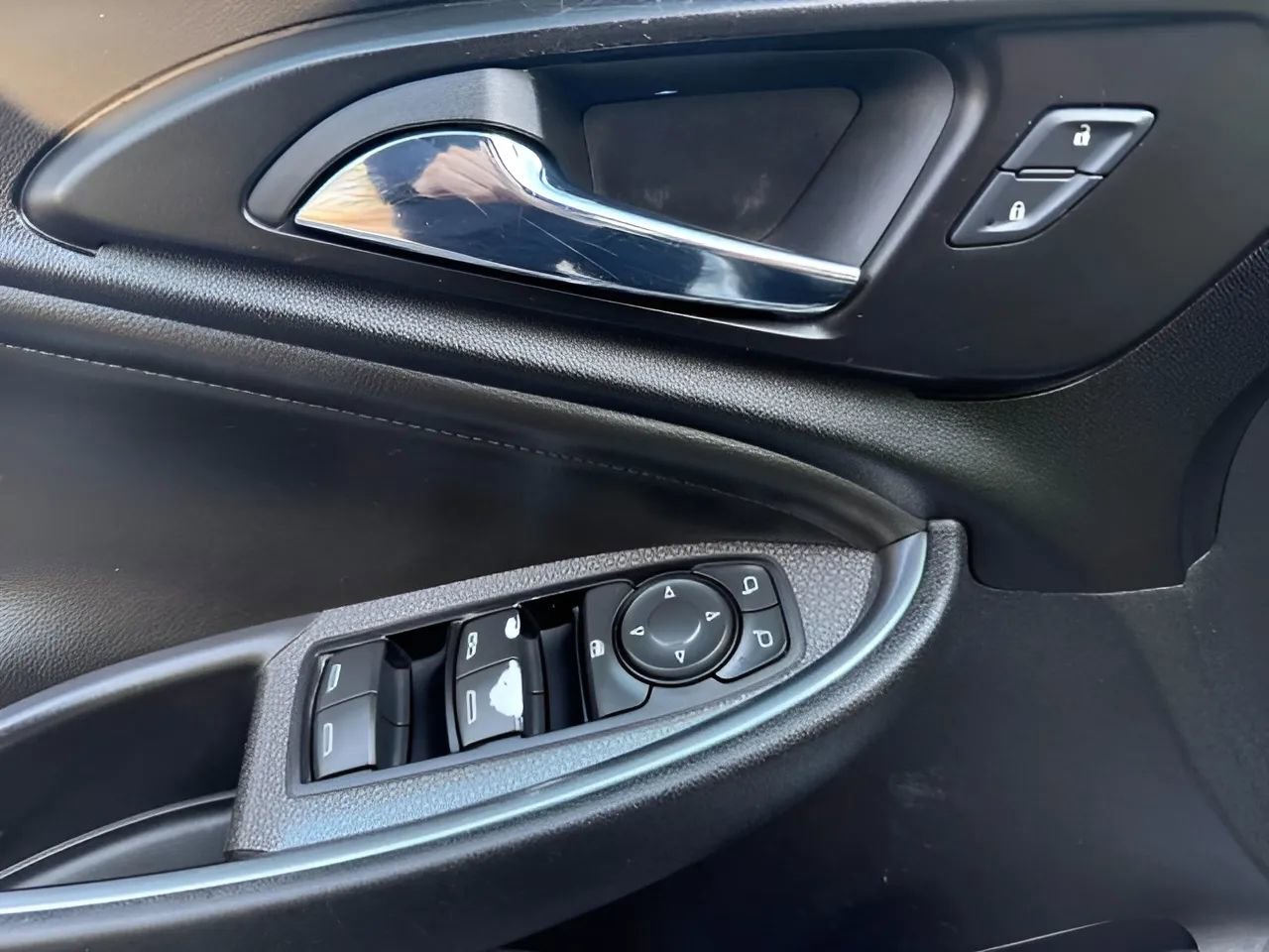 Used 2016 Chevrolet Malibu LT w/ Leather Package image 25