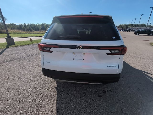 Used 2026 Toyota Grand Highlander AWD image 8