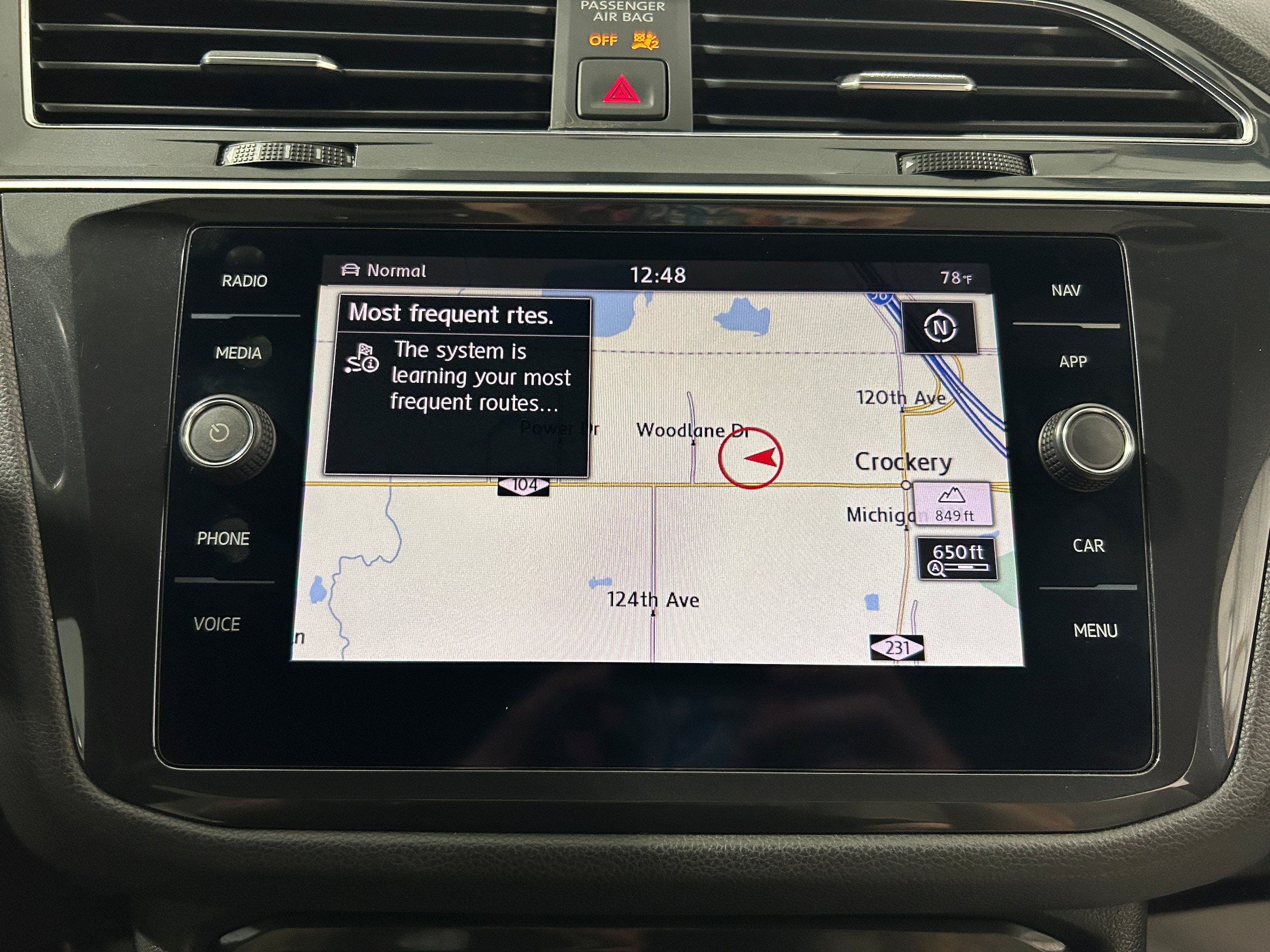 Used 2019 Volkswagen Tiguan SEL R-Line AWD/4WD image 8