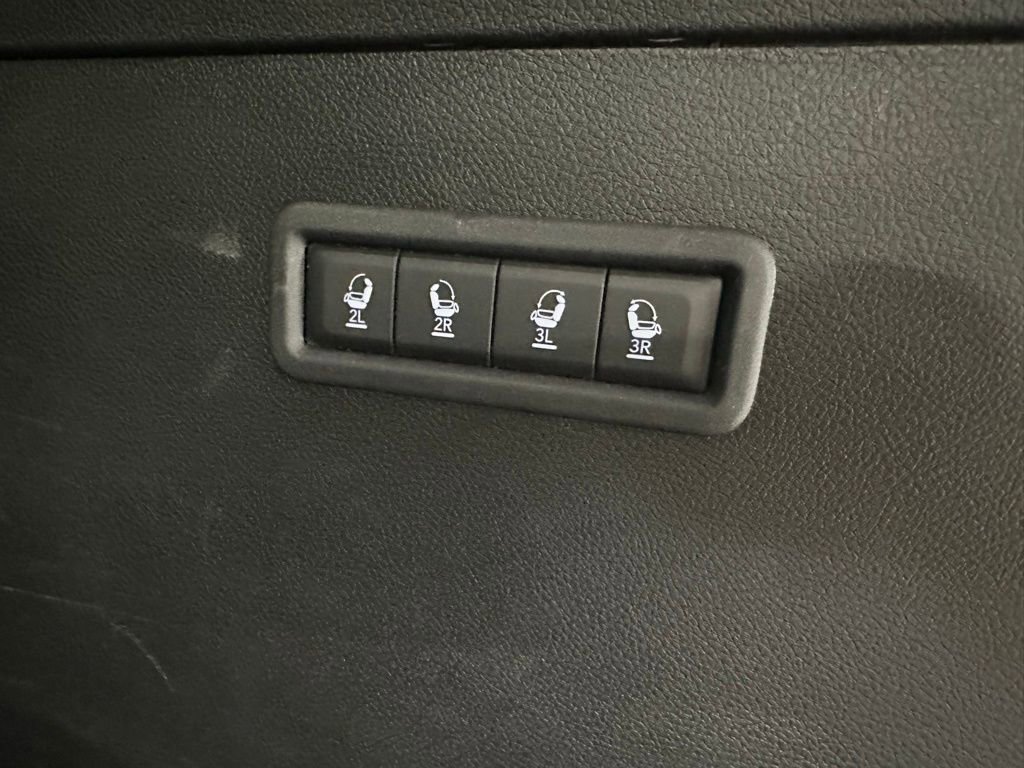 Used 2022 Jeep Wagoneer Series III w/ Premium Group I image 33