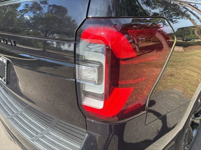 Used 2023 Ford Expedition Limited RWD image 14