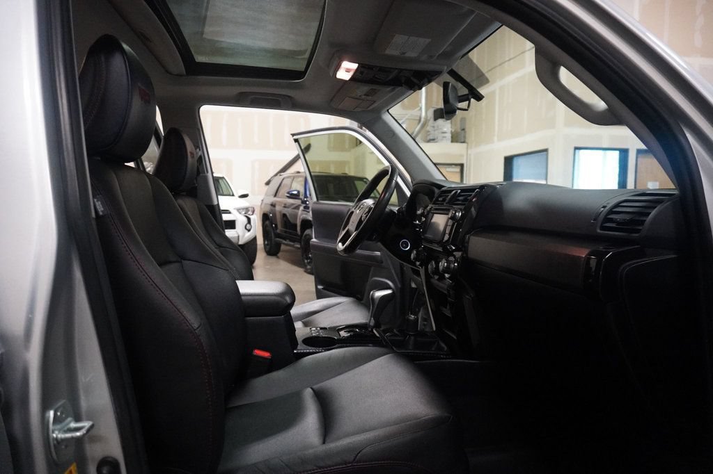 Used 2018 Toyota 4Runner TRD Off-Road Premium AWD/4WD image 18