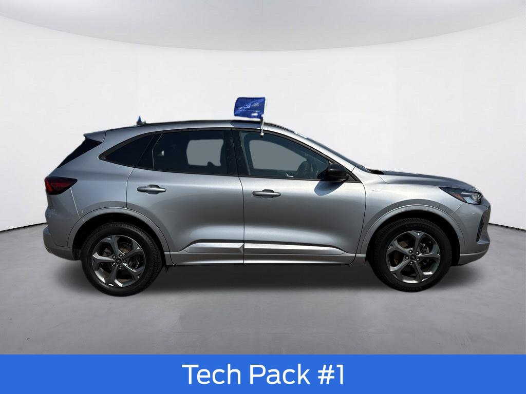Used 2023 Ford Escape ST-Line w/ Tech Pack #1 AWD/4WD image 10