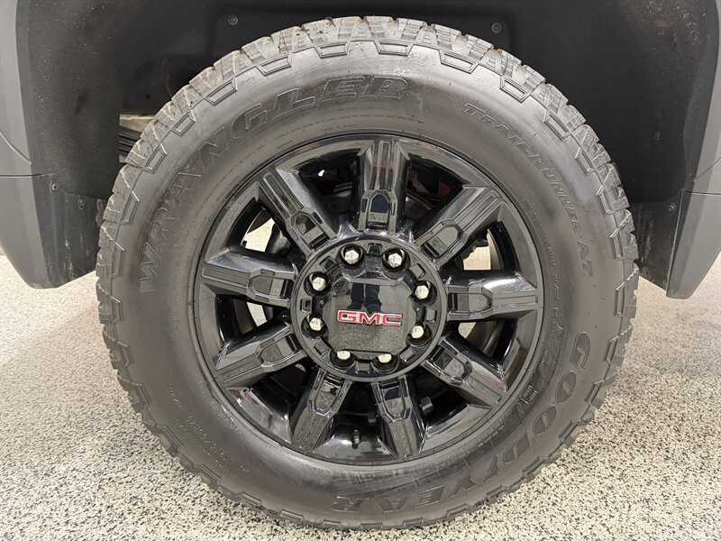 Used 2026 GMC Sierra 2500 AT4 AWD/4WD image 31