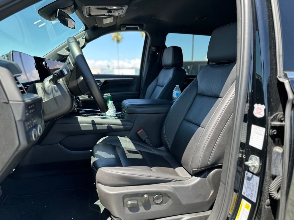 Used 2025 Chevrolet Tahoe LT AWD/4WD image 5