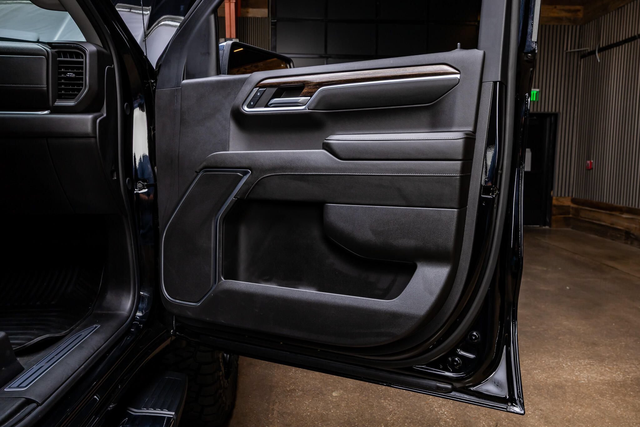 Used 2024 GMC Sierra 1500 SLE RWD image 33