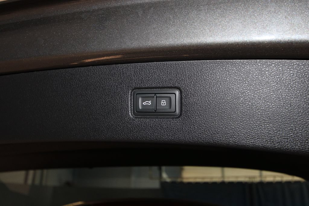 Used 2025 Audi Q7 3.0T Prestige w/ Prestige Package AWD/4WD image 41