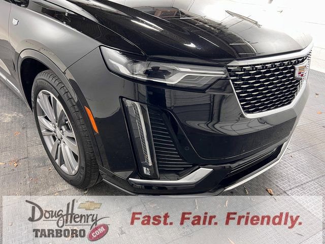 Used 2025 Cadillac XT6 Premium Luxury image 9