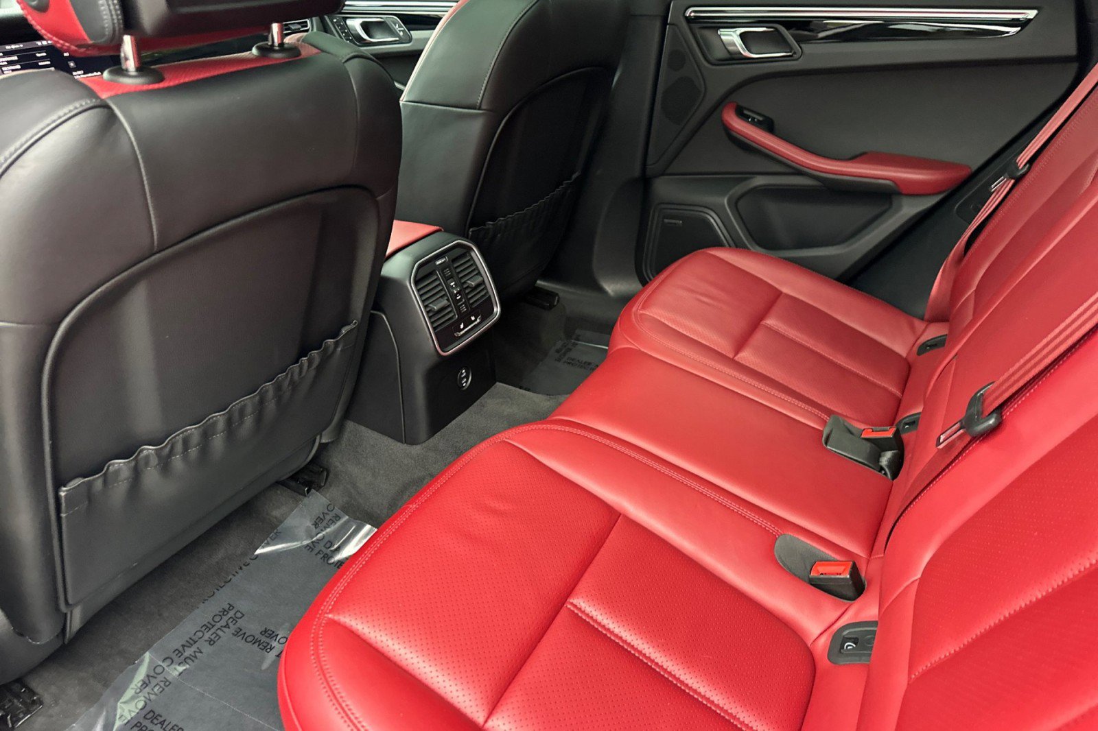 Used 2023 Porsche Macan S image 13