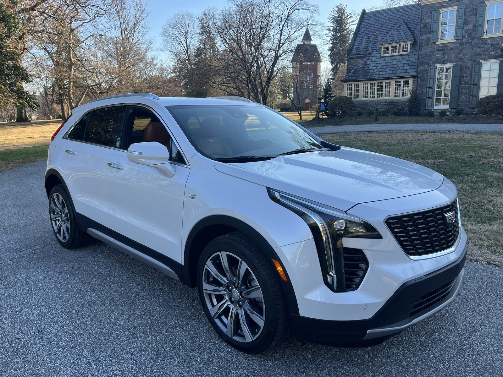 Used 2019 Cadillac XT4 Premium Luxury image 2
