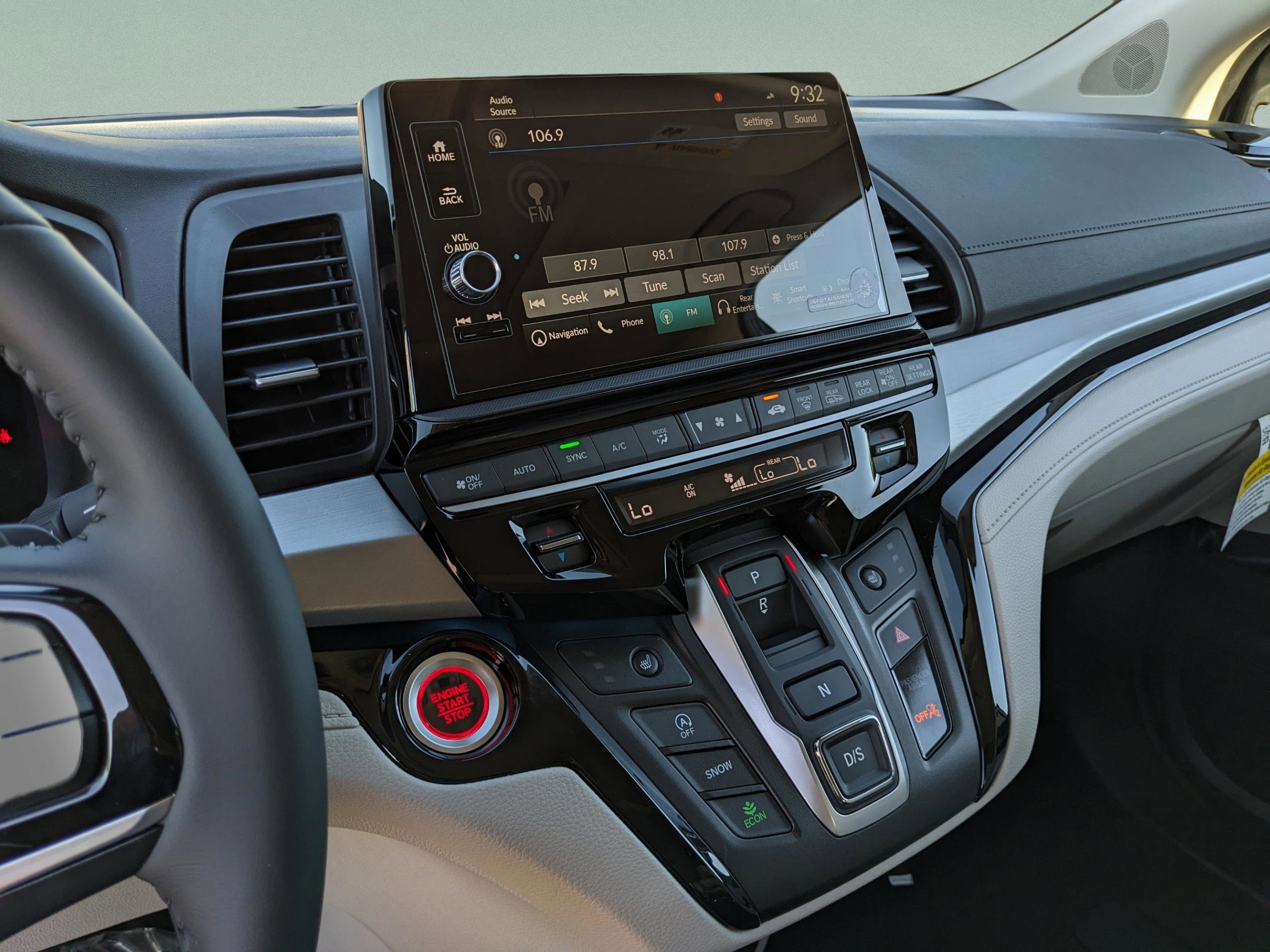 New 2026 Honda Odyssey Touring image 27