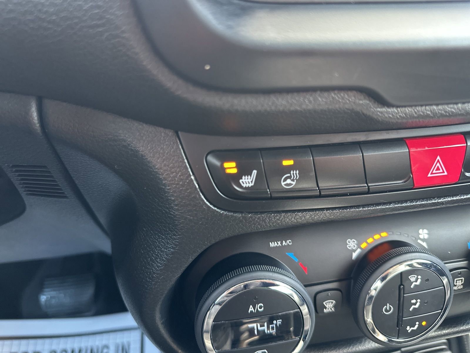 Used 2016 Jeep Renegade Limited AWD/4WD image 54