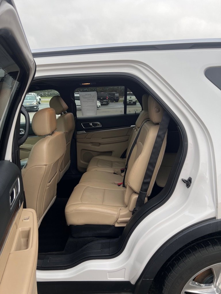 Used 2016 Ford Explorer Limited w/ Equipment Group 301A image 13