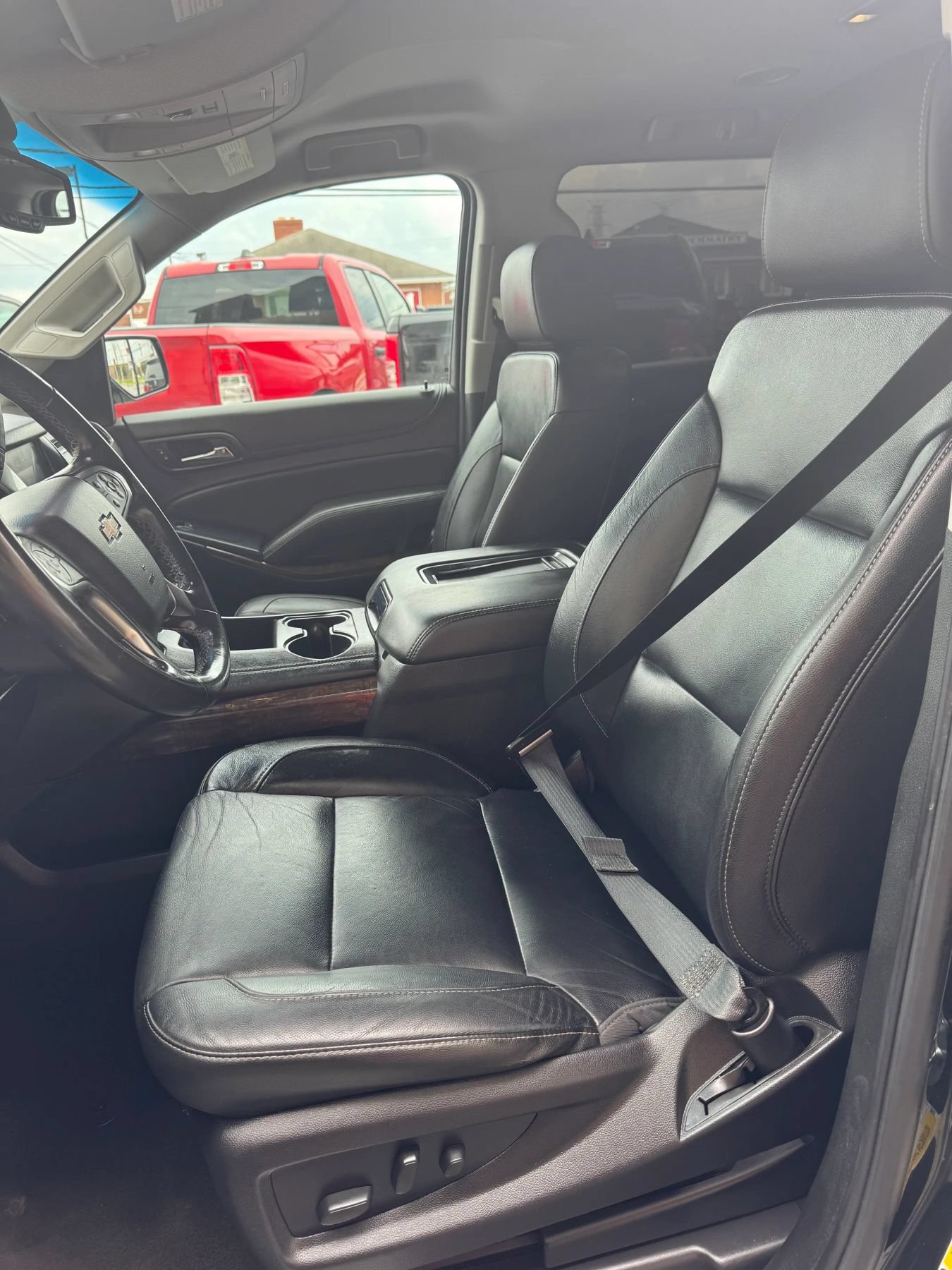 Used 2018 Chevrolet Suburban LT AWD/4WD image 8