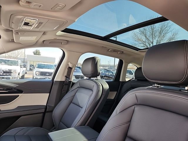 New 2025 Lincoln Nautilus Premier w/ Equipment Group 102A image 23