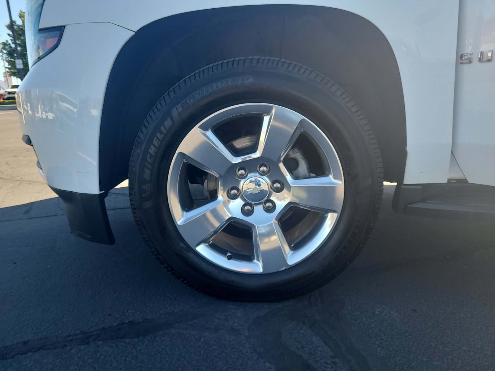 Used 2017 Chevrolet Suburban LT RWD image 26
