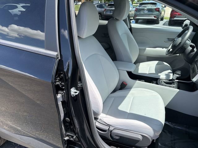 Used 2025 Hyundai Kona SEL AWD/4WD image 18