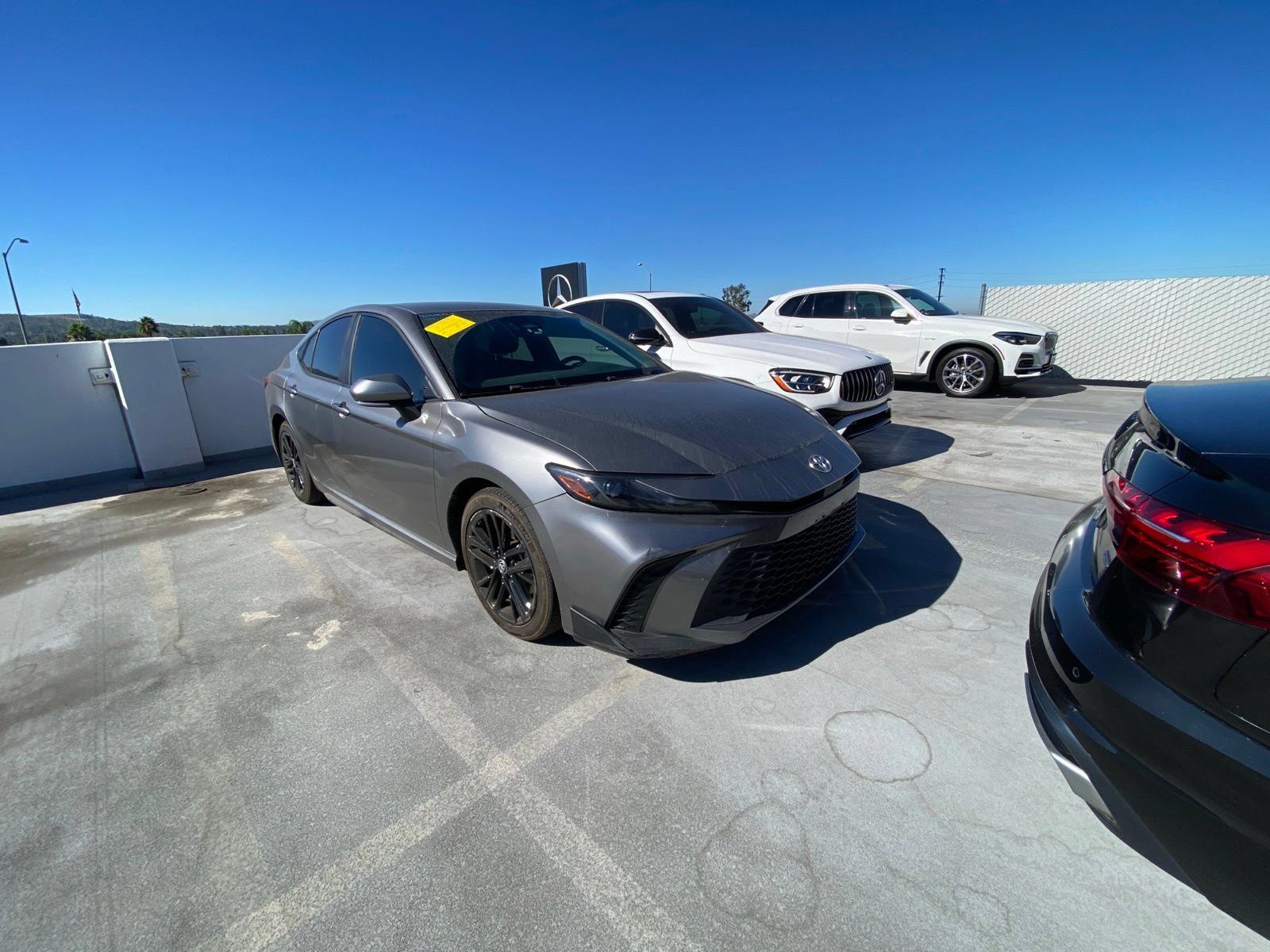 Used 2025 Toyota Camry SE FWD image 3