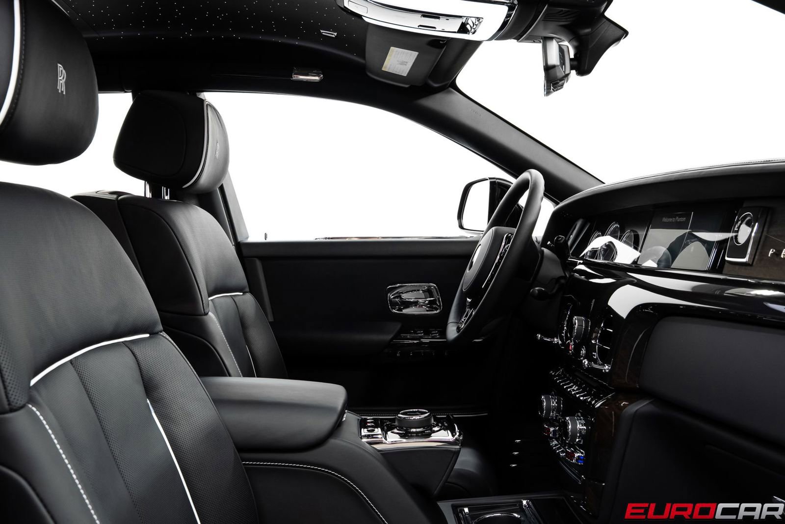 Used 2024 Rolls-Royce Phantom Sedan w/ The Phantom Package image 37