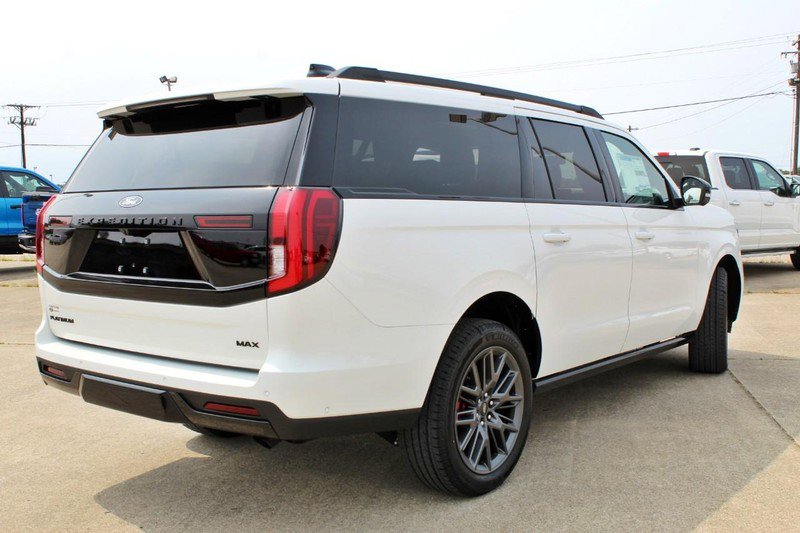 New 2025 Ford Expedition Max Platinum image 4