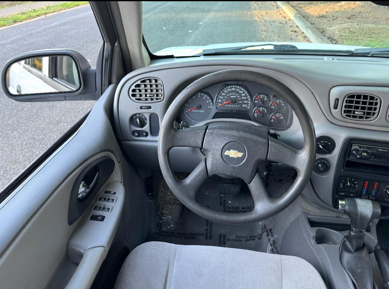 Used 2006 Chevrolet TrailBlazer LS w/ LS Preferred Equipment Group image 23