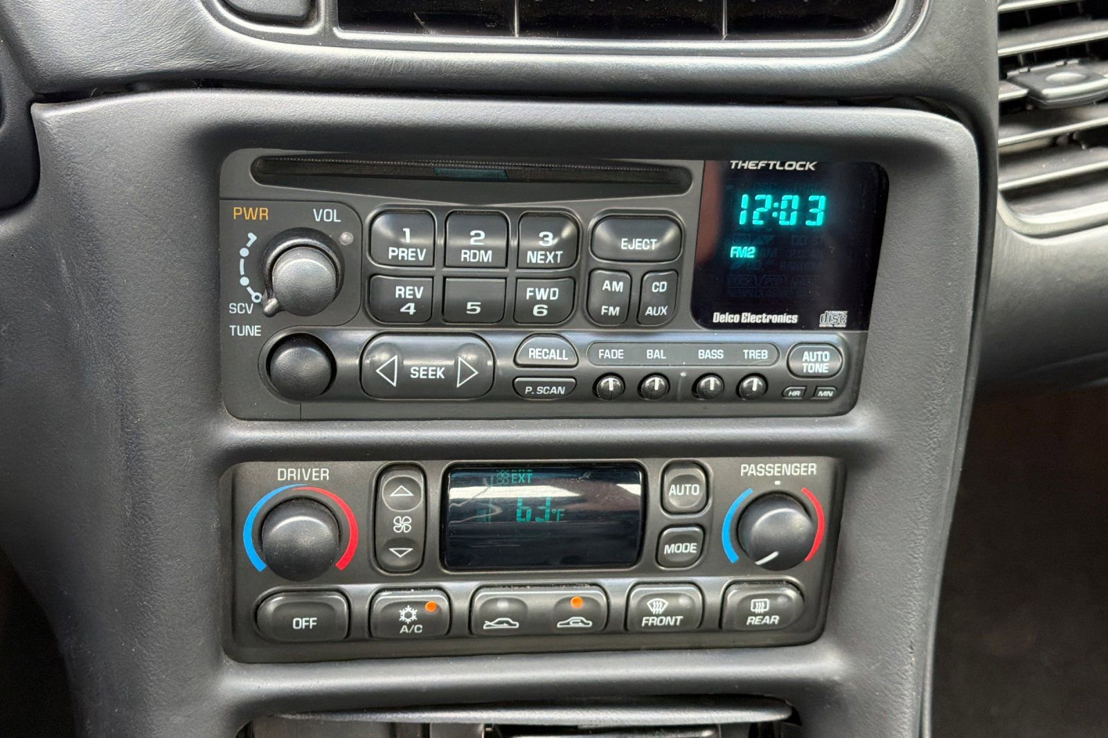 Used 2003 Chevrolet Corvette Convertible w/ Preferred Equipment Group1 image 16