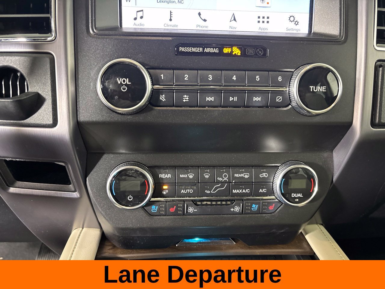 Used 2019 Ford Expedition Platinum AWD/4WD image 22