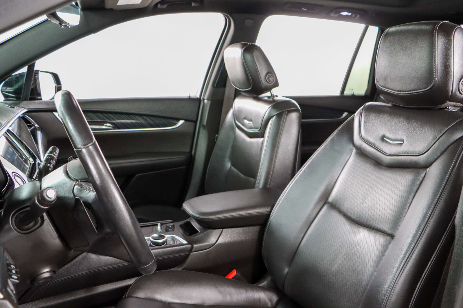 Used 2022 Cadillac XT6 Premium Luxury image 26