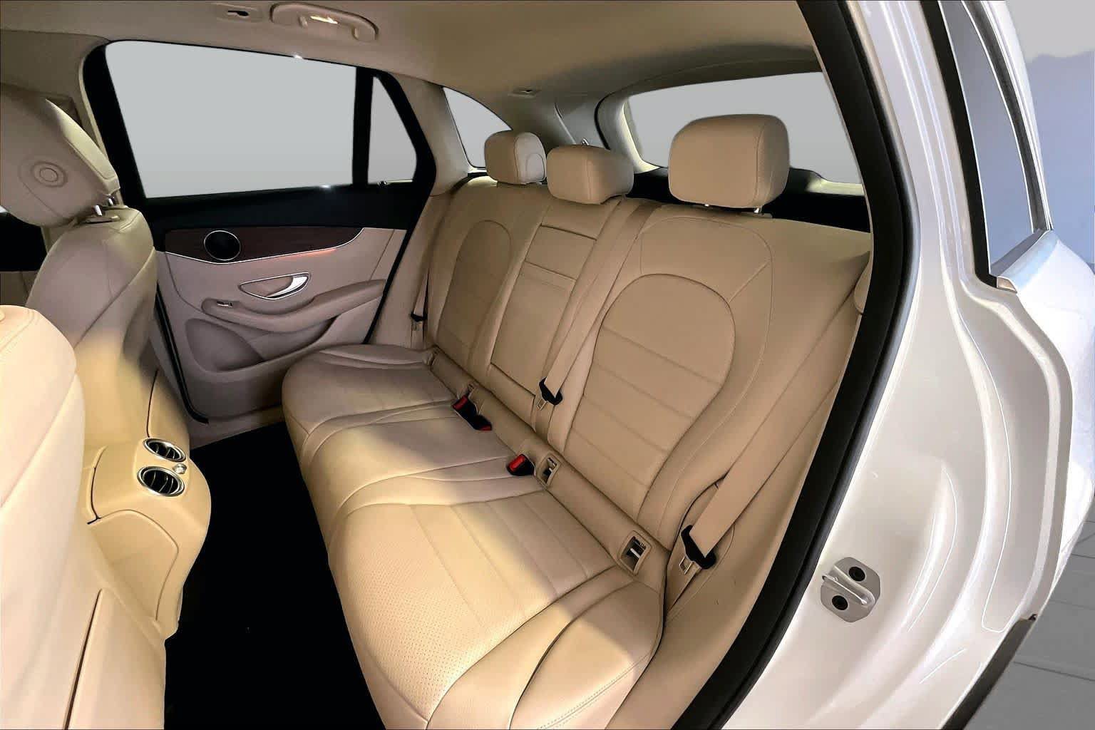Used 2022 Mercedes-Benz GLC 300 4MATIC image 21