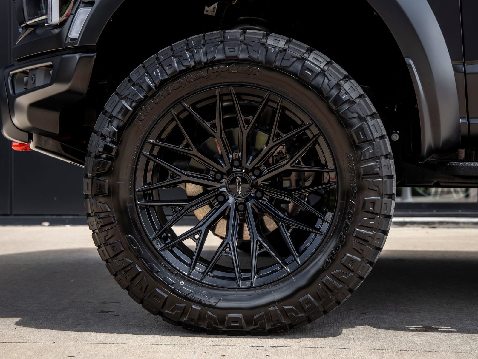 Used 2026 Ford F150 Raptor w/ Equipment Group 803A Raptor R AWD/4WD image 13
