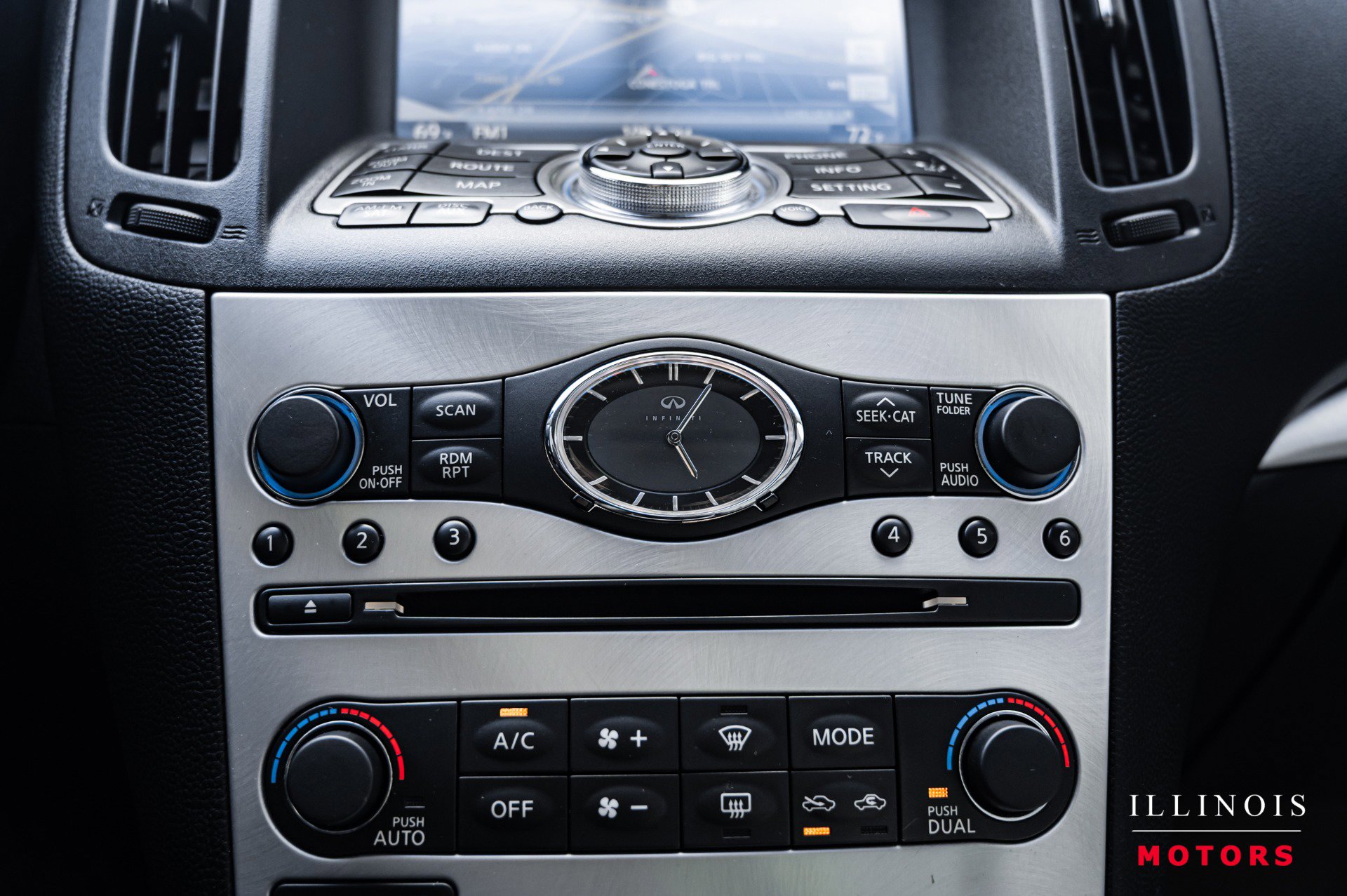 Used 2013 INFINITI G37 Sport image 27